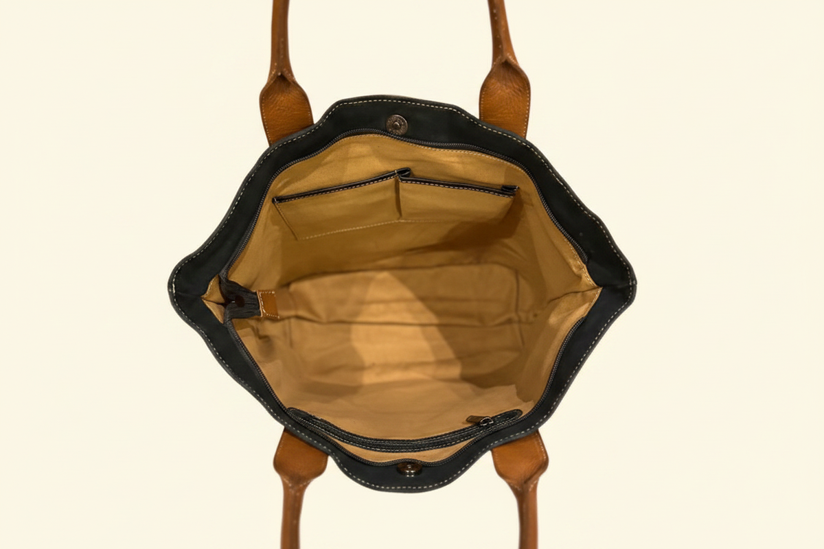 Black-Tan Interior – Cream BG