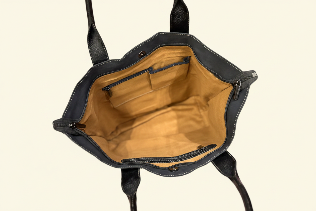 Charcoal Interior – Cream BG